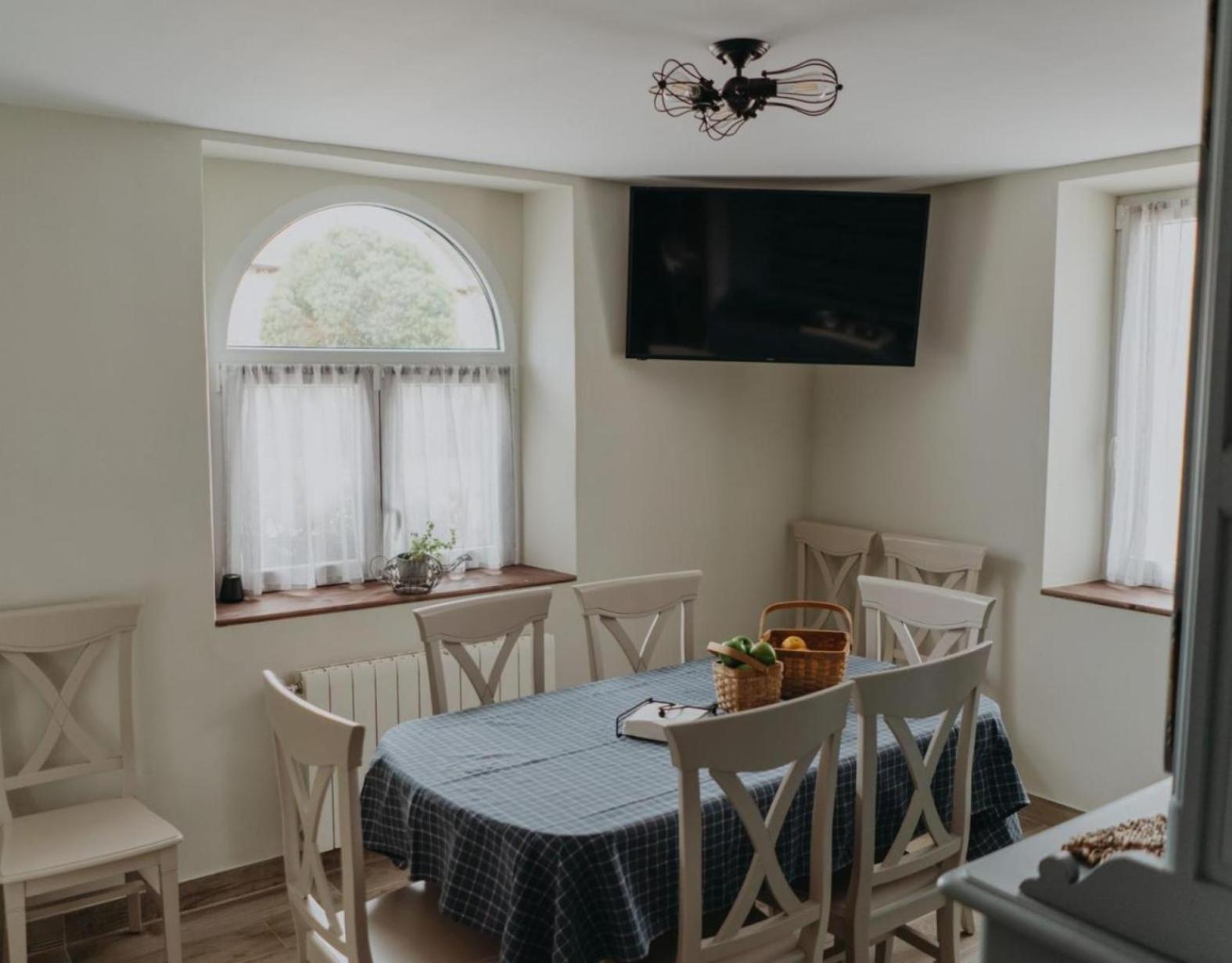 Casa Rural La Medica Sargentes de la Lora Екстериор снимка