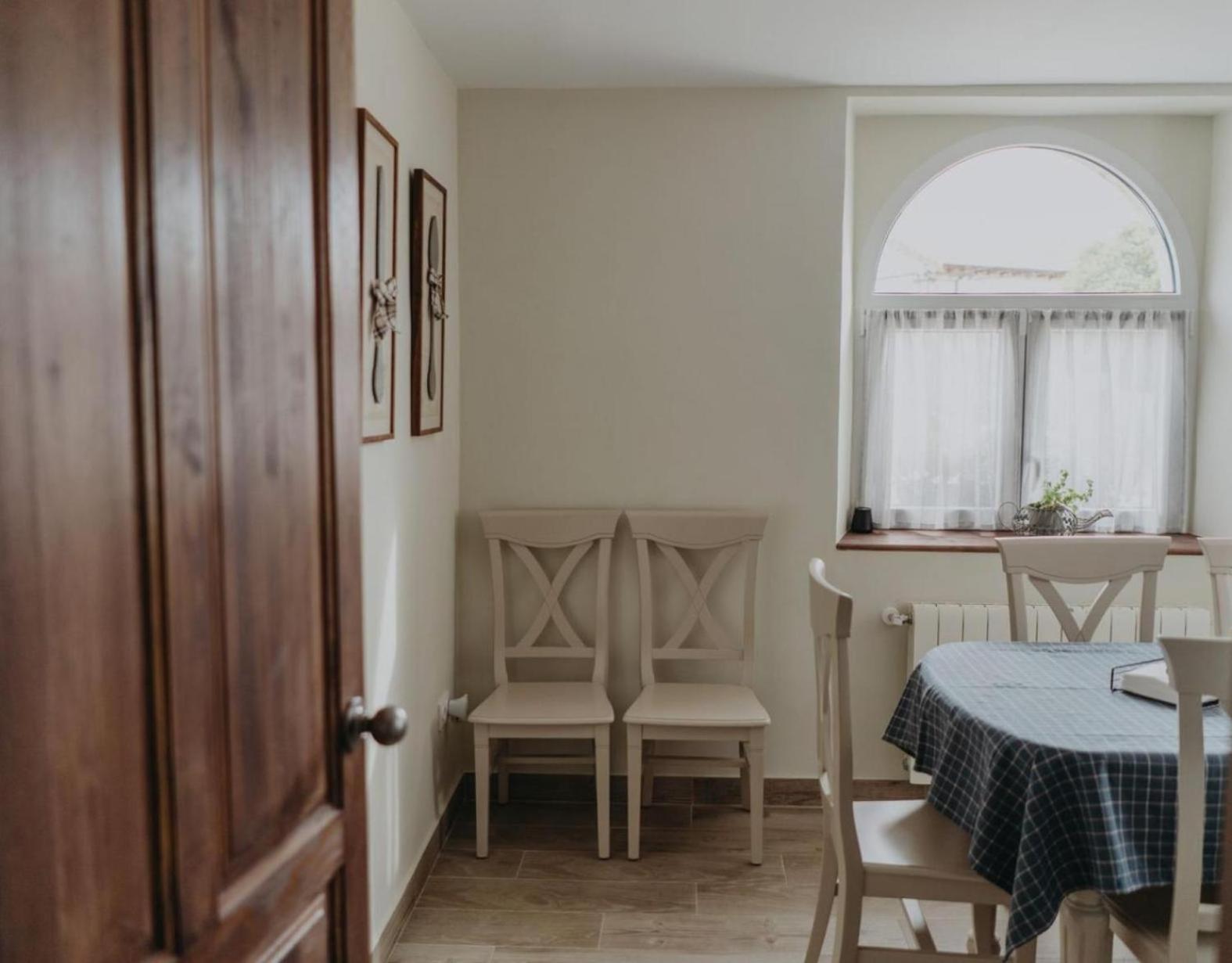 Casa Rural La Medica Sargentes de la Lora Екстериор снимка